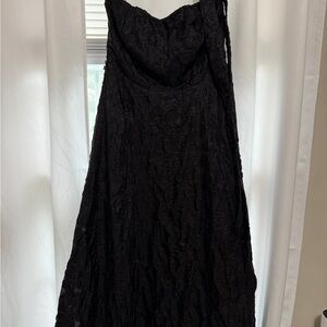 Lulu's Black Strapless Sweetheart dress